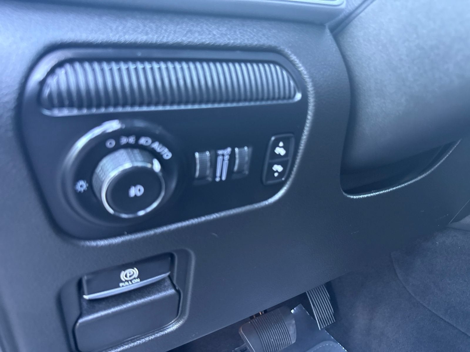 2023 Jeep Wagoneer BASE