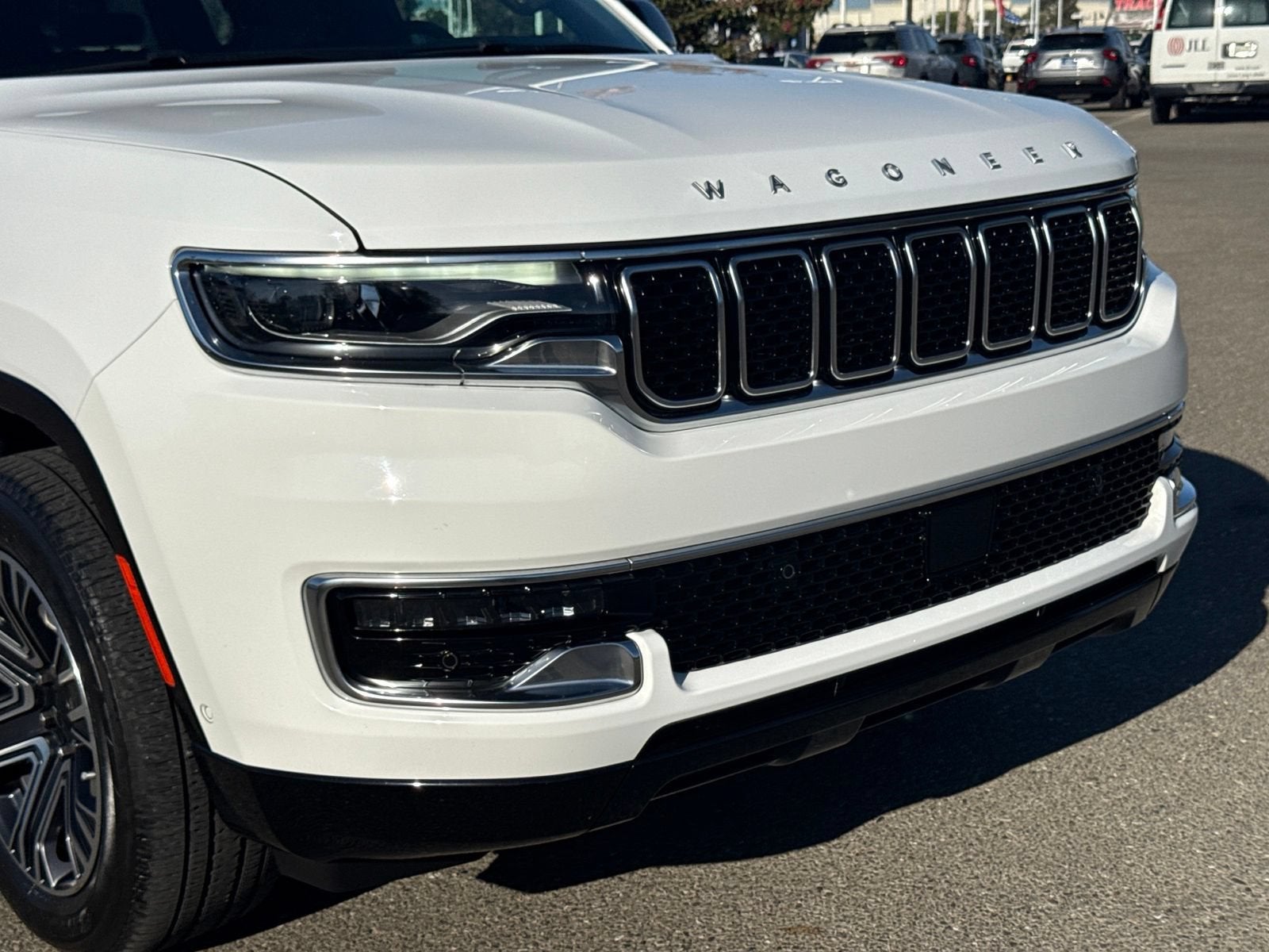 2023 Jeep Wagoneer BASE