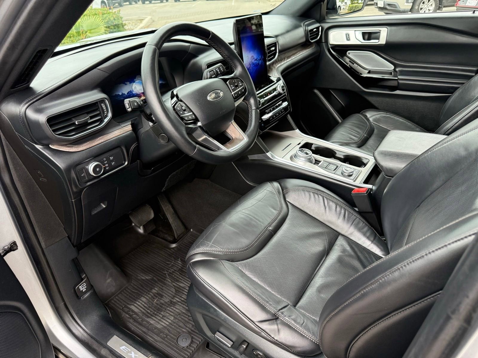2021 Ford Explorer Platinum