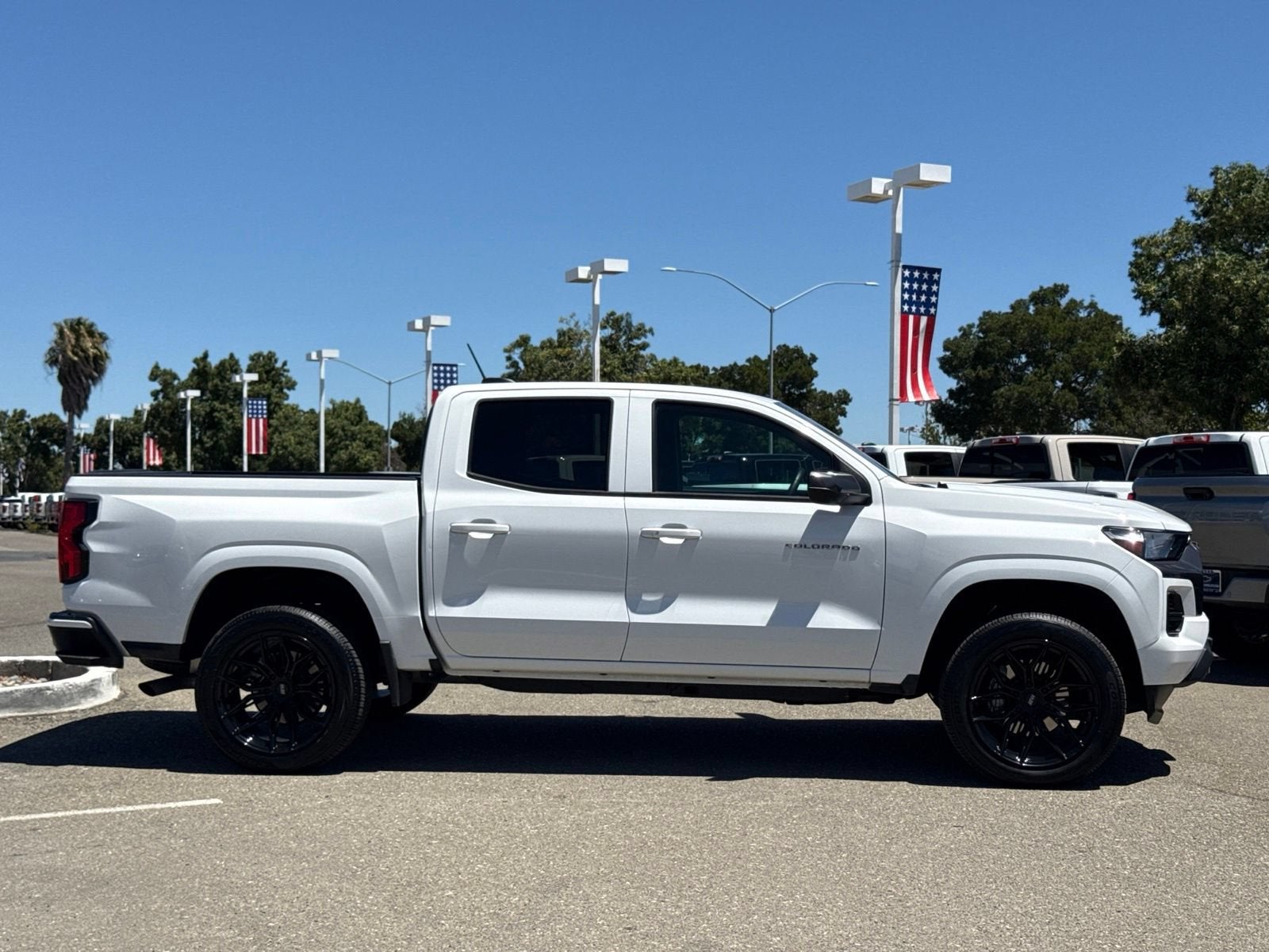 2025 Chevrolet Colorado WT/LT