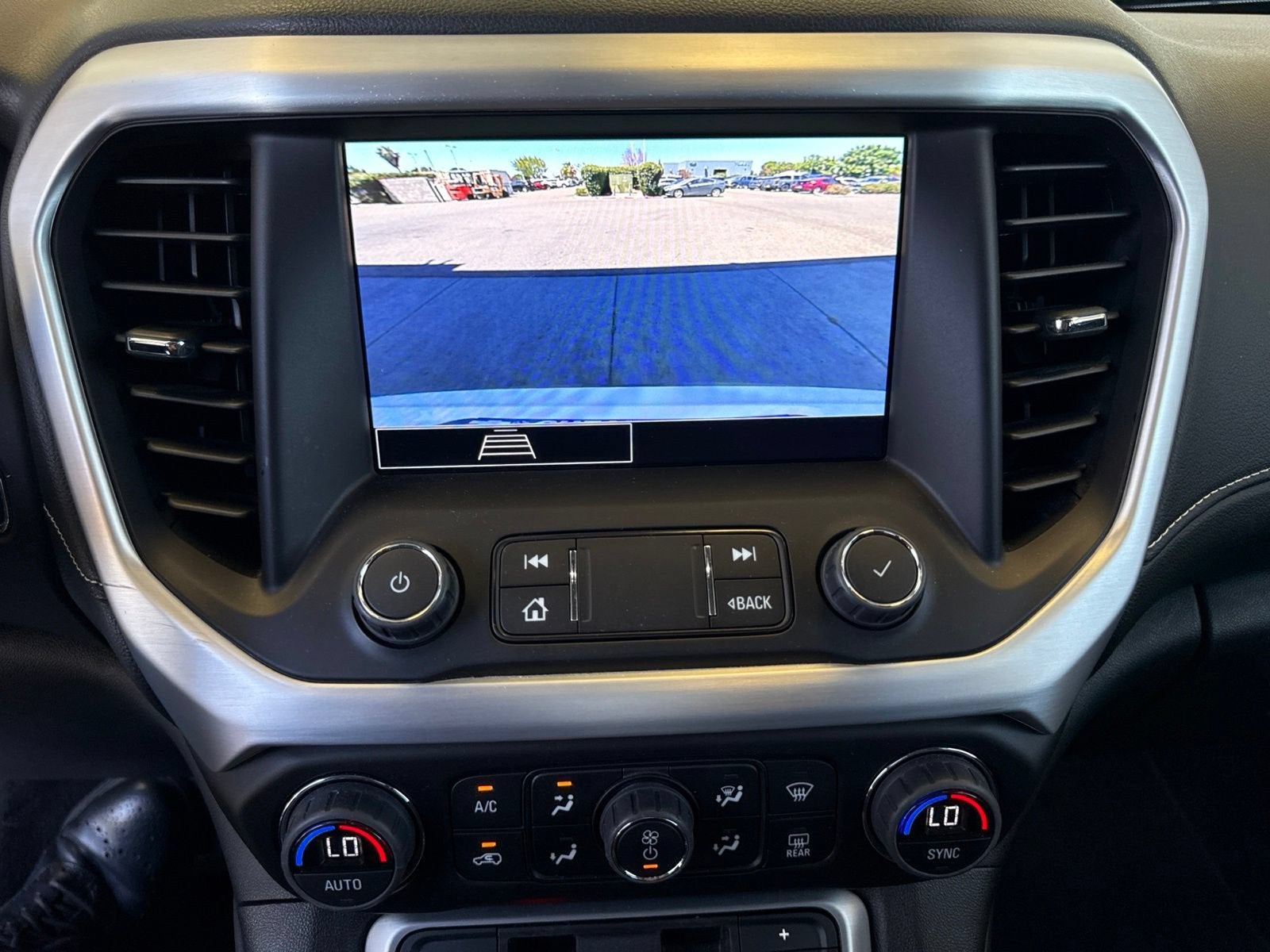 2023 GMC Acadia SLE