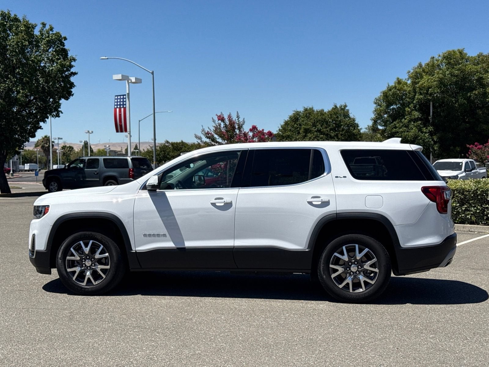 2023 GMC Acadia SLE