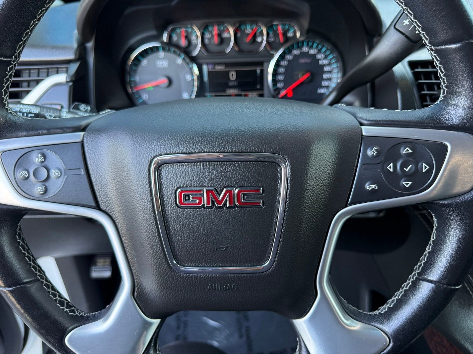 2019 GMC Yukon SLE