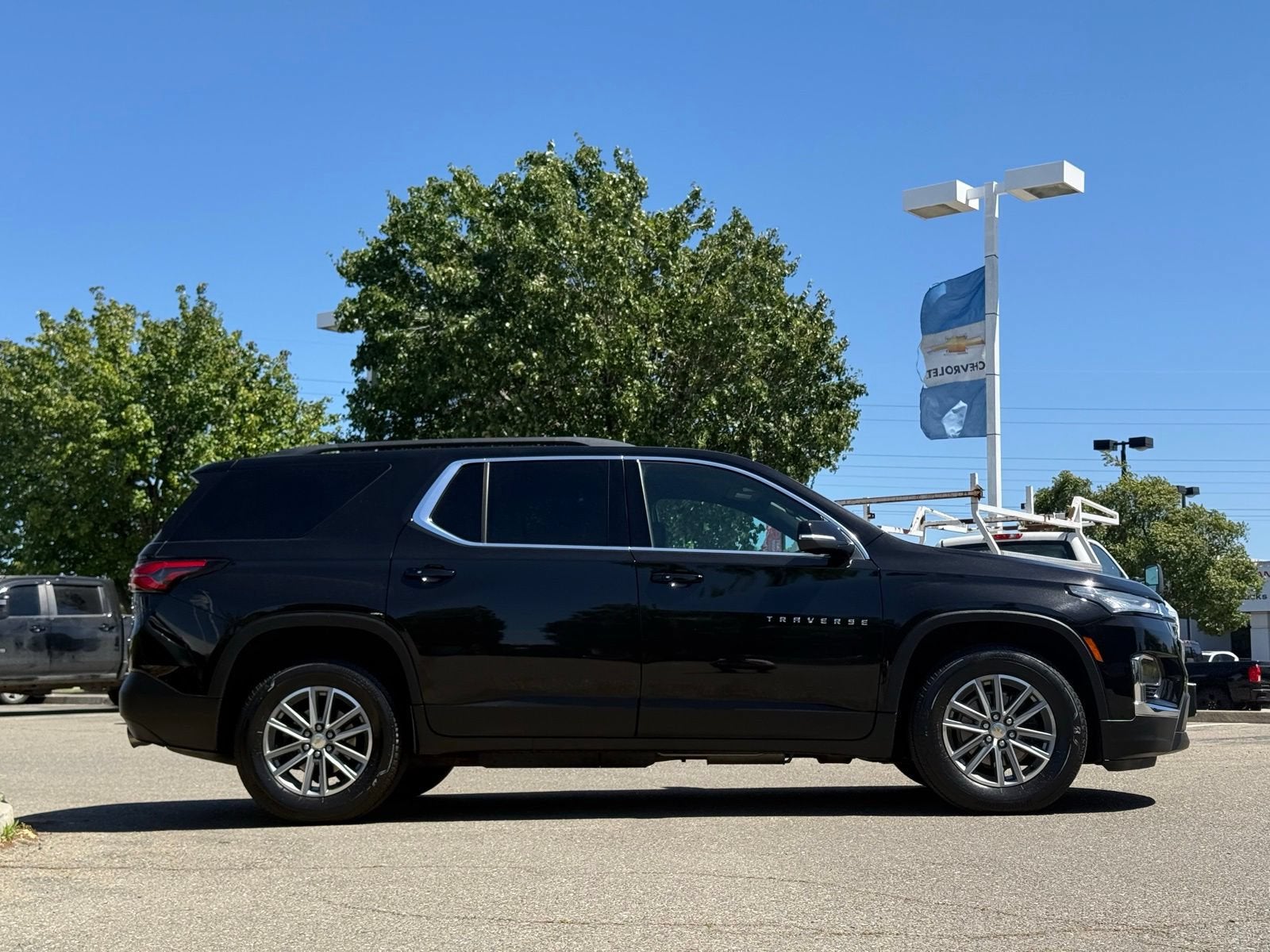2023 Chevrolet Traverse LT Cloth