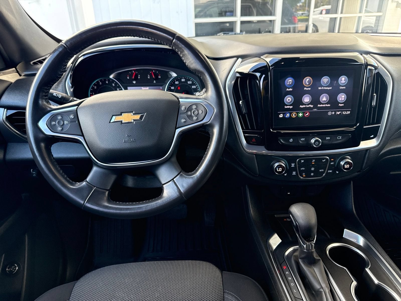 2022 Chevrolet Traverse LT Cloth