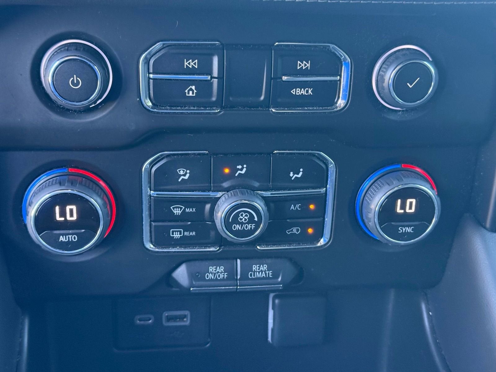 2023 Chevrolet Tahoe LS