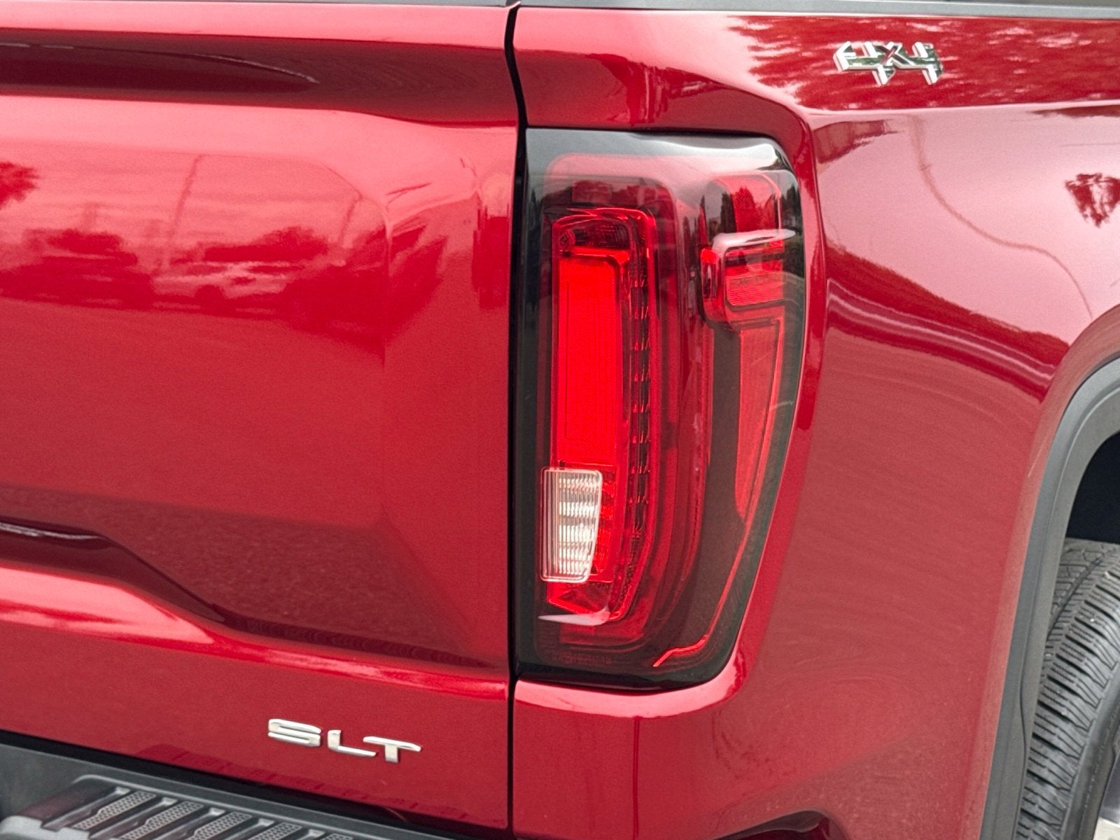 2023 GMC Sierra 1500 SLT