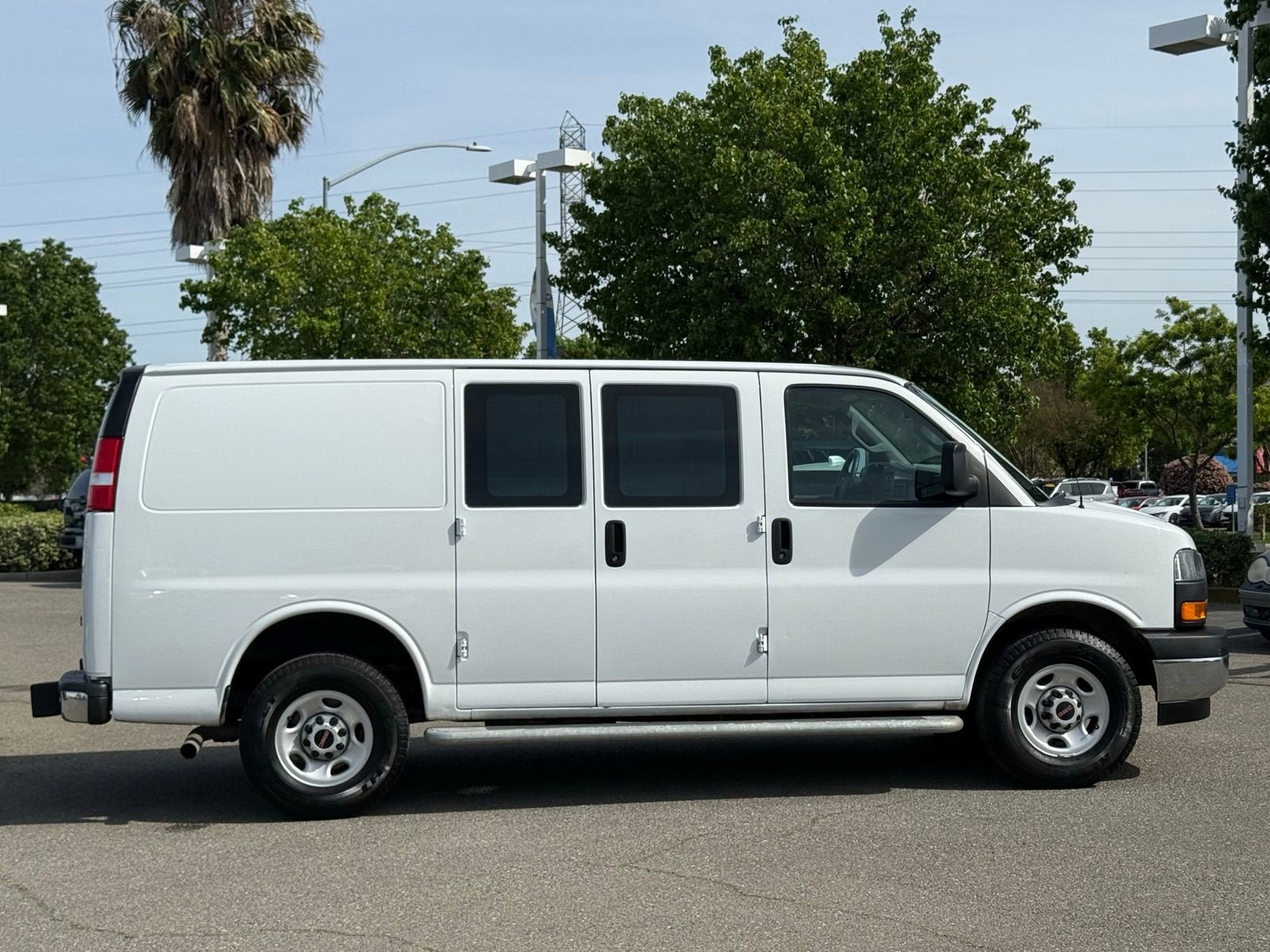 2022 GMC Savana Cargo 2500 Work Van