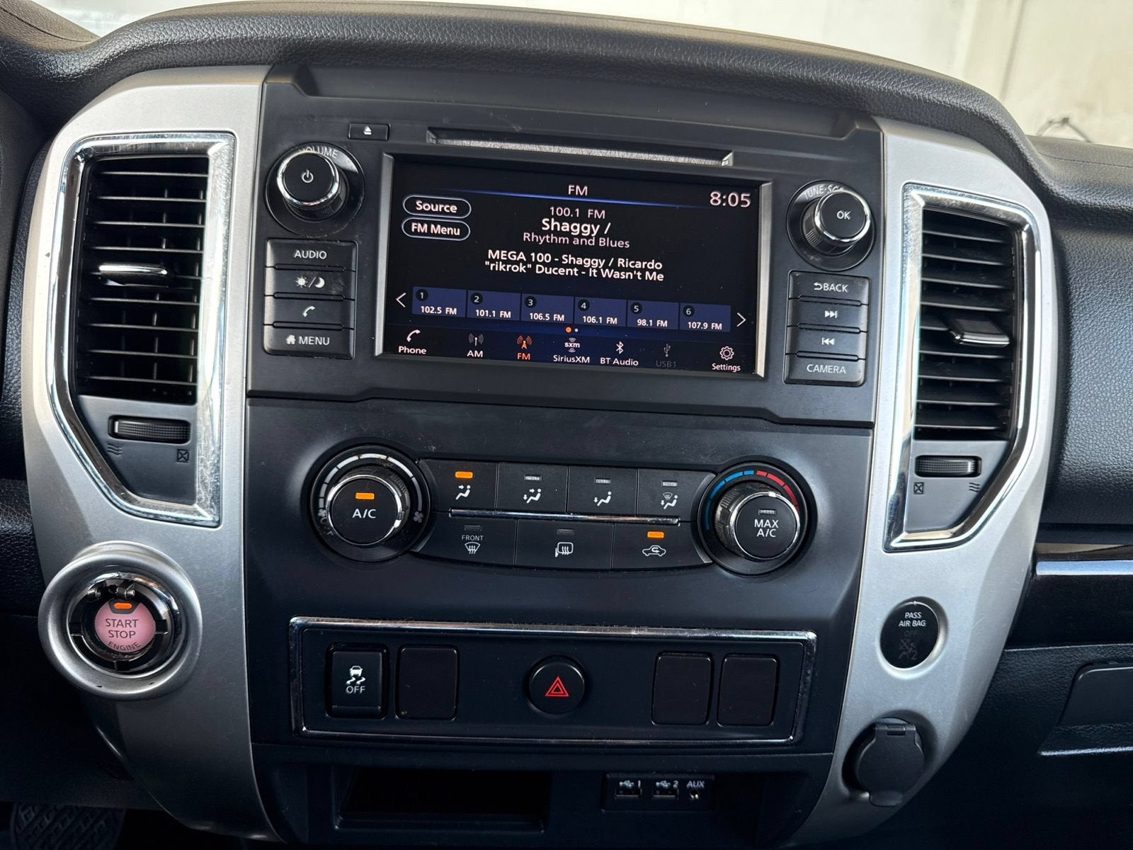 2019 Nissan Titan SV