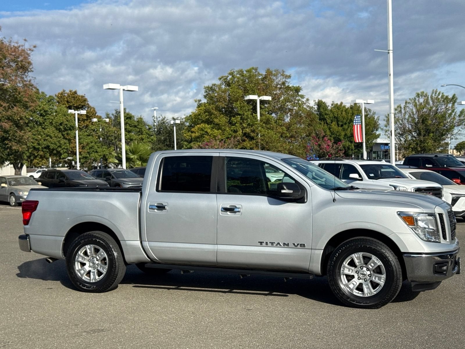2019 Nissan Titan SV