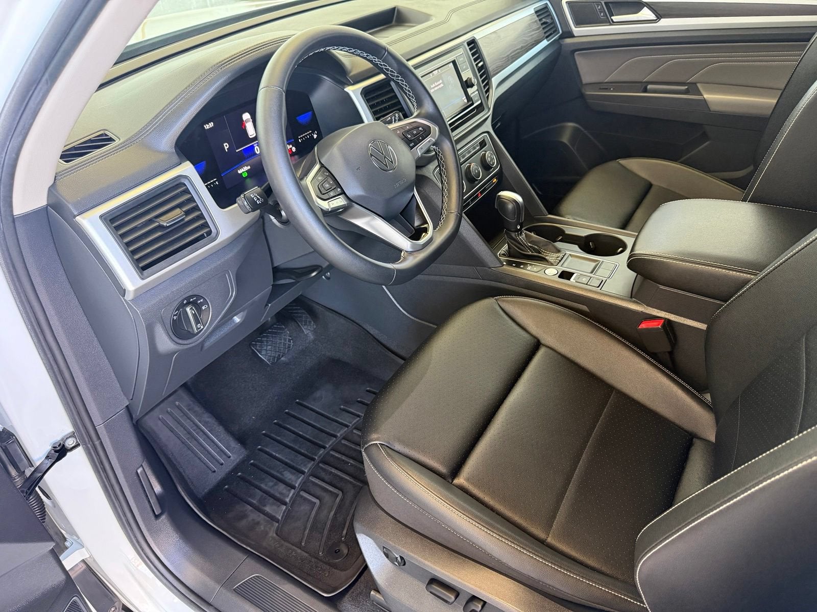2023 Volkswagen Atlas 2.0T SE