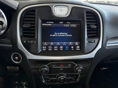 2018 Chrysler 300 Touring