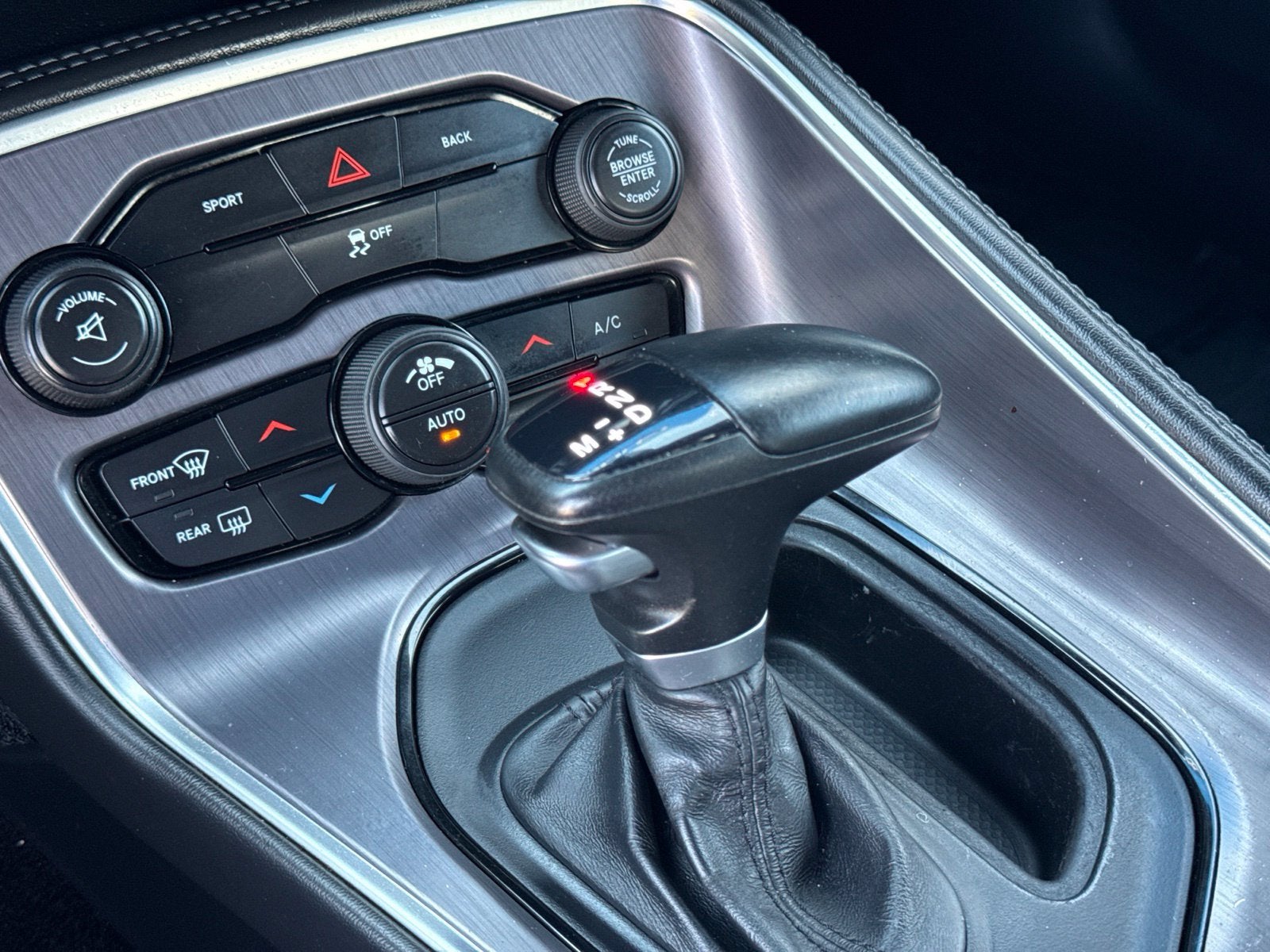 2015 Dodge Challenger SXT