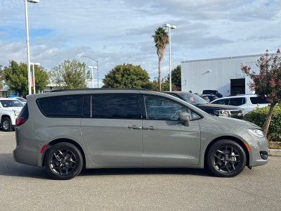 2020 Chrysler Pacifica Touring L Plus