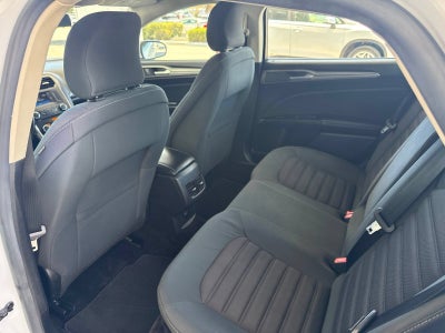 2017 Ford Fusion Hybrid SE