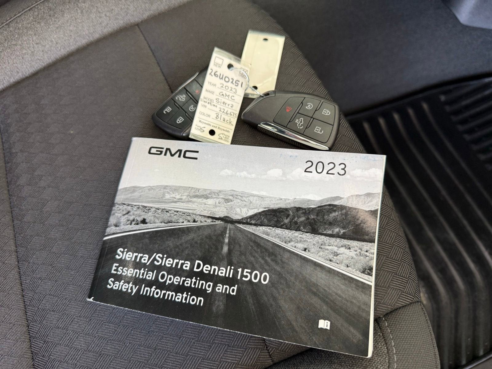 2023 GMC Sierra 1500 Elevation