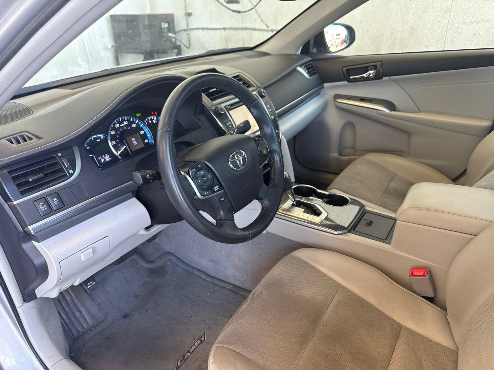 2014 Toyota Camry Hybrid LE