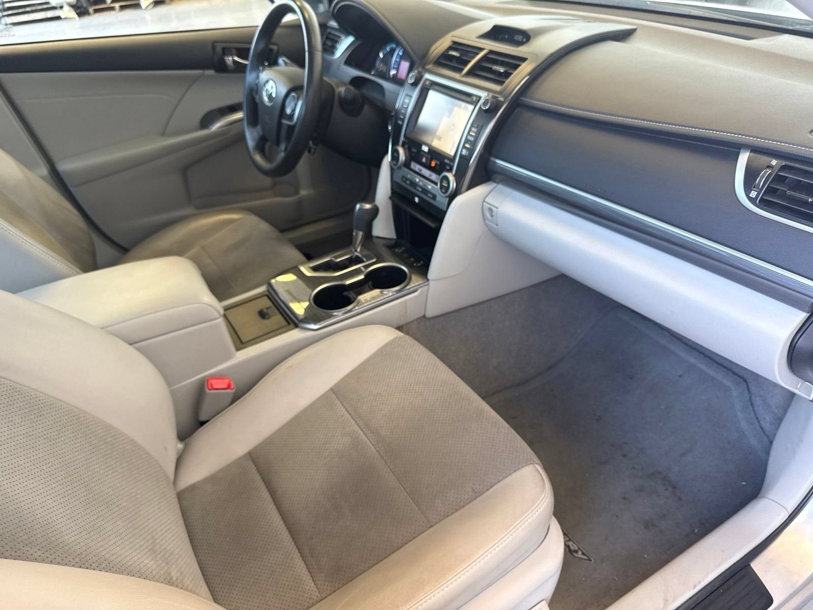 2014 Toyota Camry Hybrid LE