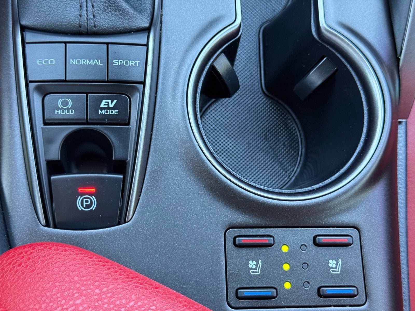 2024 Toyota Camry Hybrid XSE