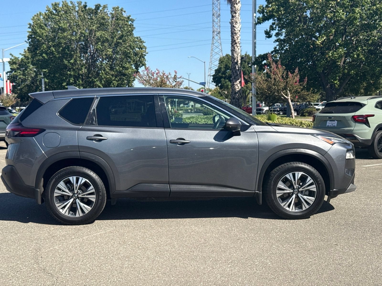 2021 Nissan Rogue SV