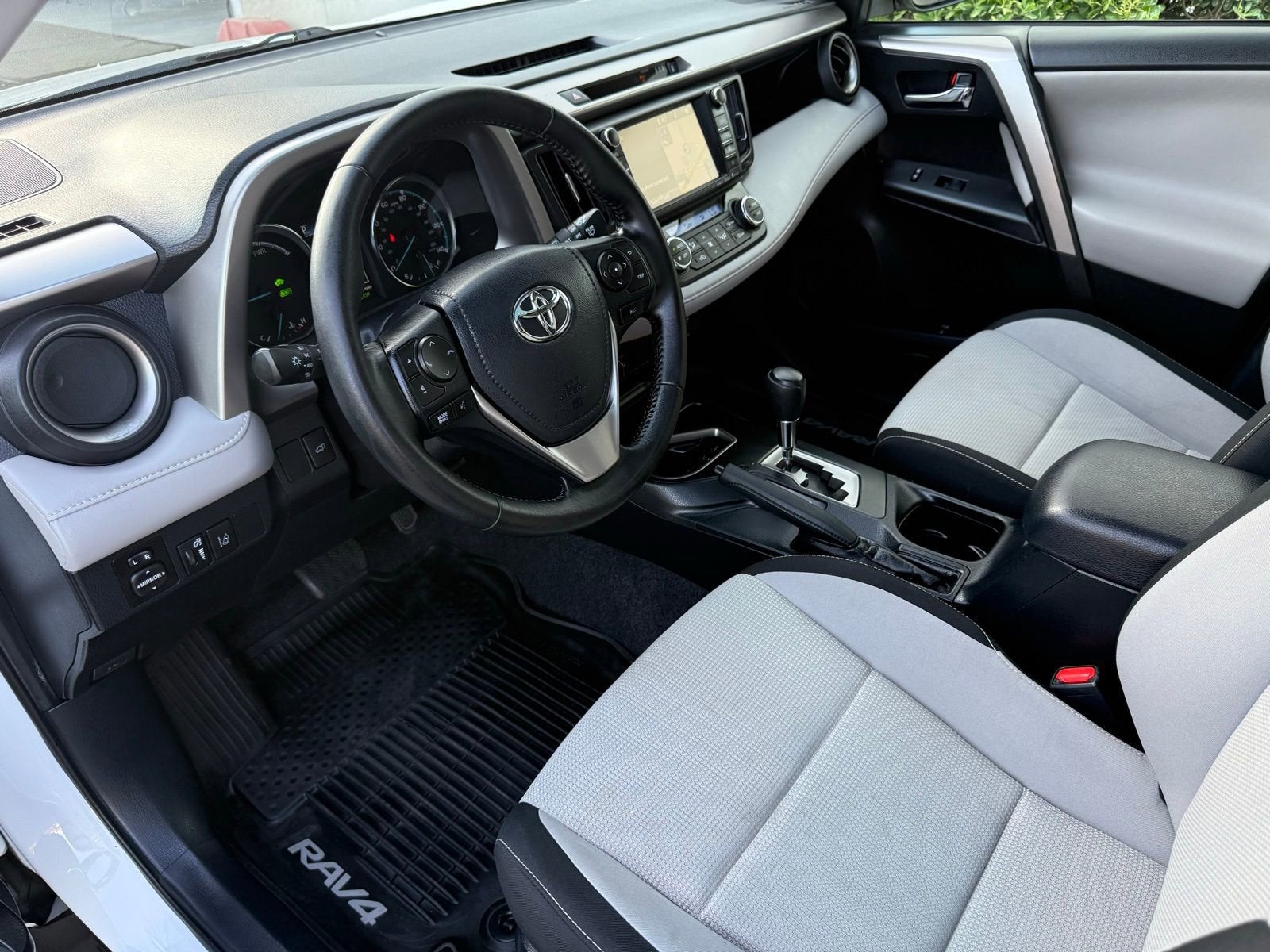 2018 Toyota RAV4 Hybrid LE Plus