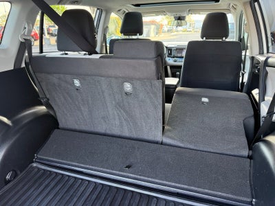 2018 Toyota RAV4 Hybrid LE Plus