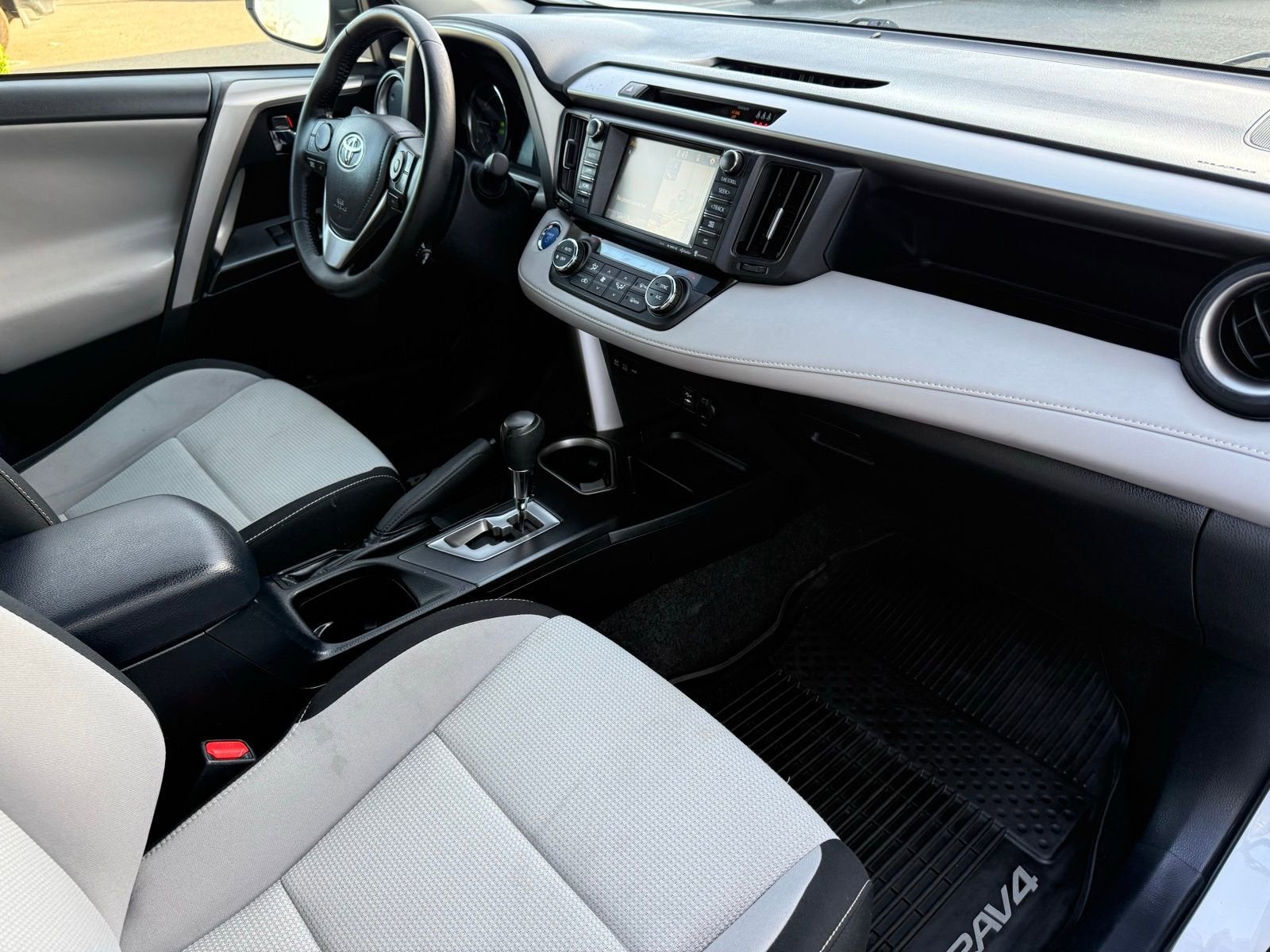 2018 Toyota RAV4 Hybrid LE Plus